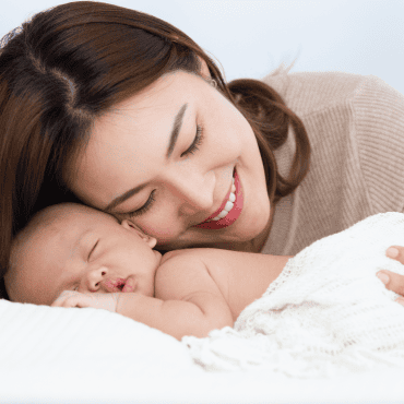เฝ้าระวัง! พร้อมรับมือป้องกันลูกแรกเกิดให้ห่างไกล COVID-19