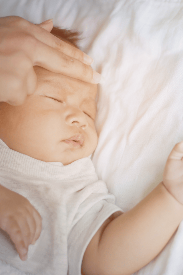 8 วิธีป้องกันลูกน้อย จาก 'ฮีทสโตรก'