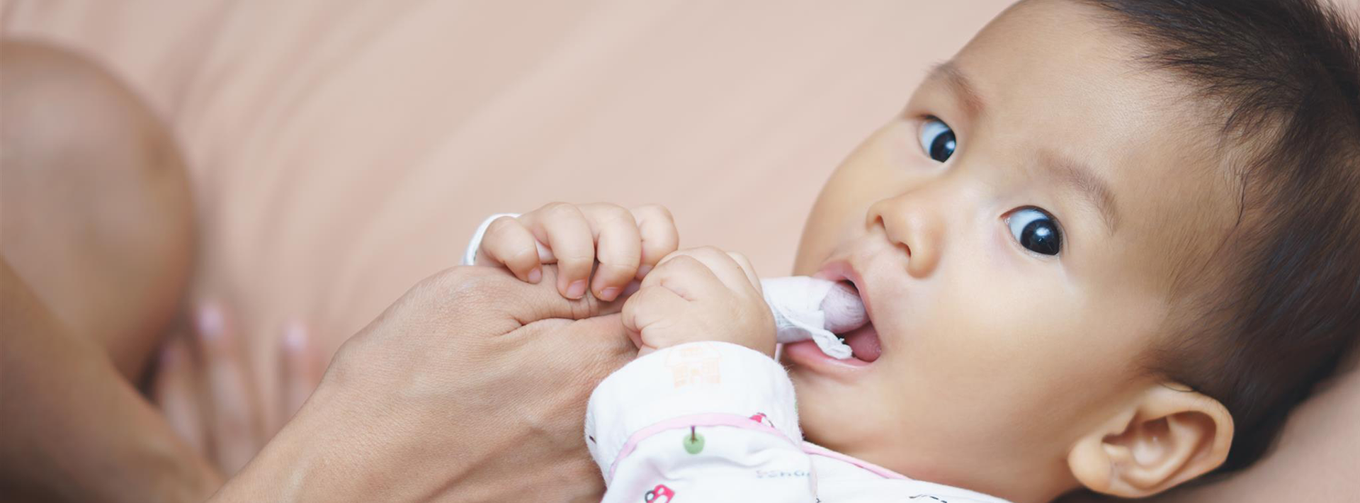 How to take care of your children’s oral health since they were born.