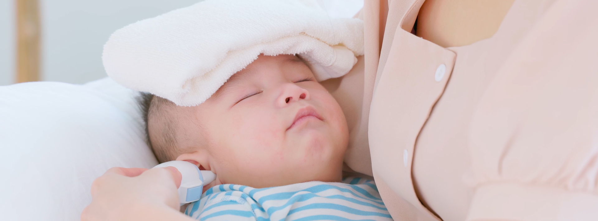 Mothers beware! In this cold season, children’s green mucus might be a sign of diseases and illness in cold weather.