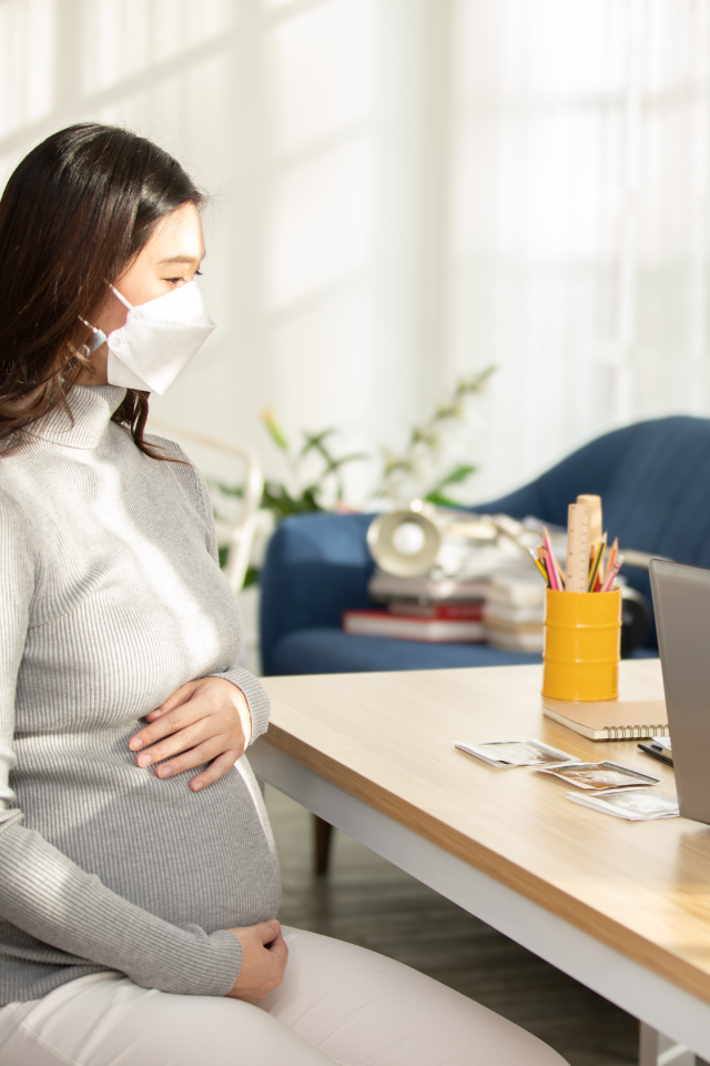 Can pregnant women and breastfeeding mothers get COVID-19 vaccination?: Suggestions from a doctor