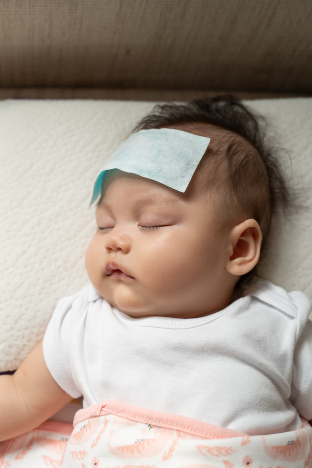 Is your child having a fever and snoring? Don't take it lightly – they could be at risk of adenovirus infection or snoring fever disease.