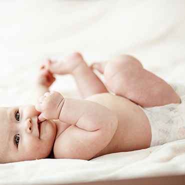 Which one is suitable for your baby: Tape diapers or Pant diapers?