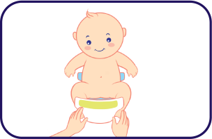 วางลูกน้อยบริเวณส่วนกลางของผ้าอ้อม ดึงผ้าอ้อมหน้าขึ้น